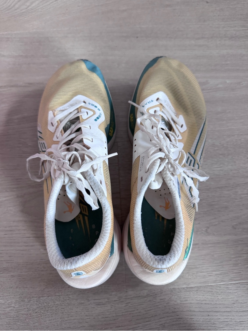Jordan Women's Sneakers in Cream, White and Teal Accents size EU39